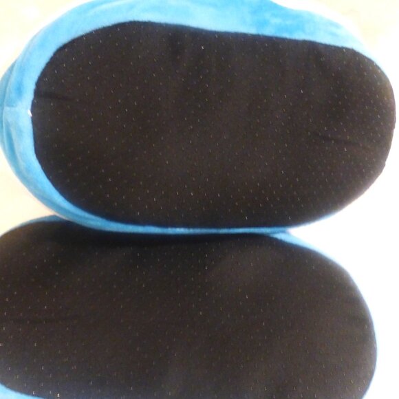 Adult Unisex SLIPPERS Novelty Slippers Large Soccer Puffy Slippers Ankle Boot - Picture 6 of 8